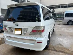 Toyota Alphard 2011