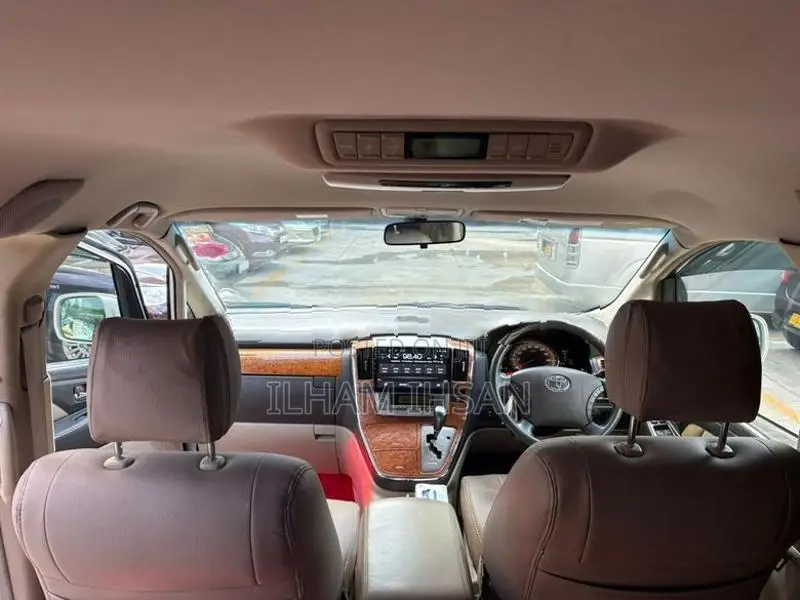 Toyota Alphard 2011
