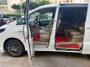 Toyota Alphard 2011