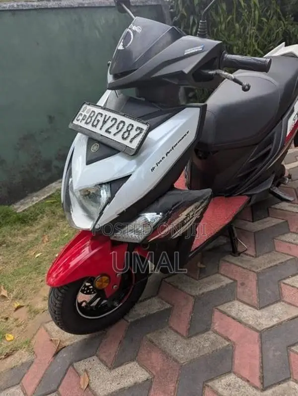 Yamaha RayZR 2018