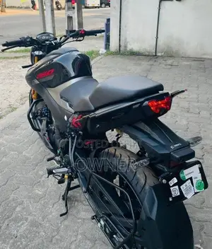 Hero Hunk 160R 2026