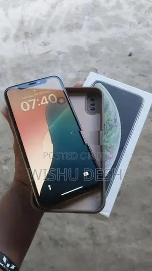 Apple iPhone XS (Used)