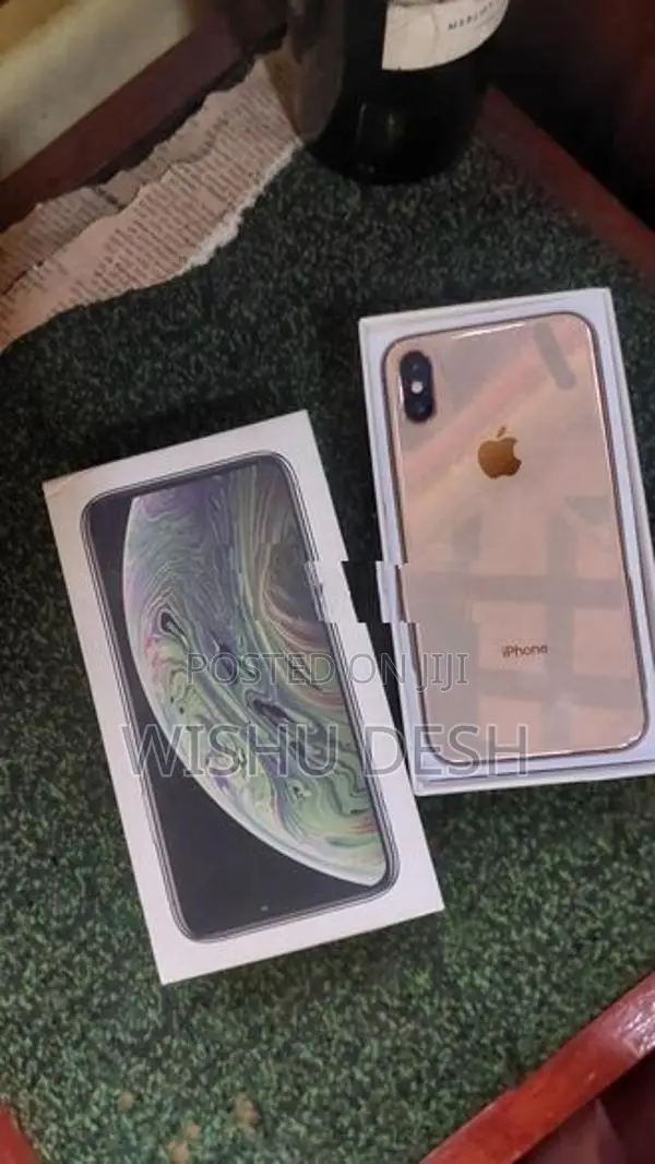 Apple iPhone XS (Used)