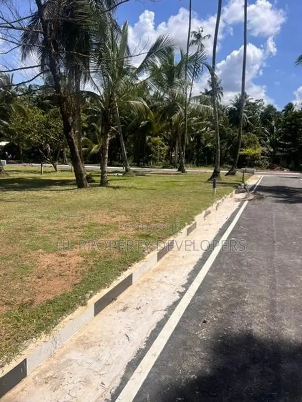 Gampaha City Limits Land
