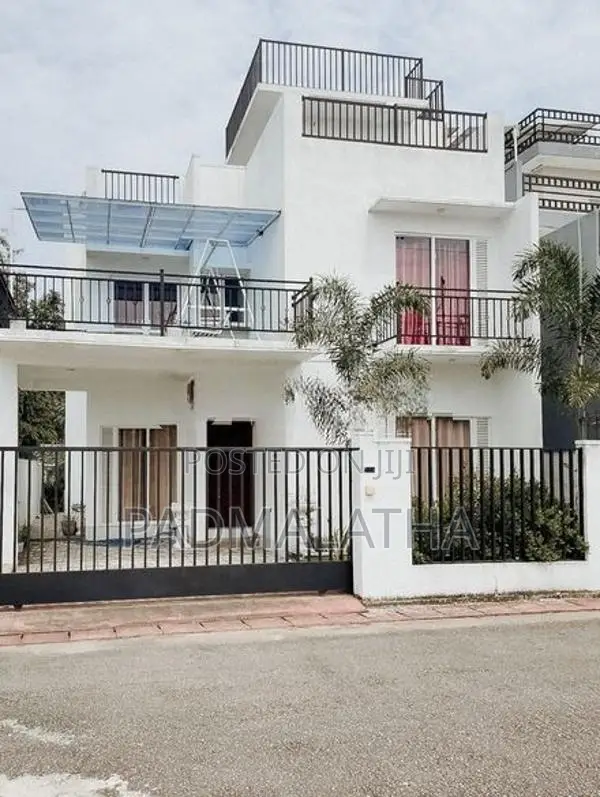 Malabe, Sparkles Residencies 04 BR House On 6.25 Perch Of Land For Sal