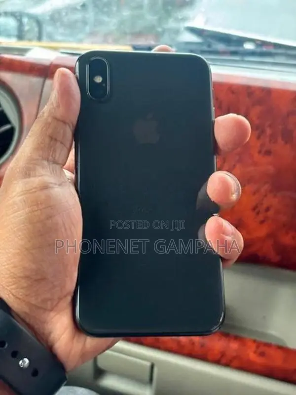 Apple iPhone X (Used)