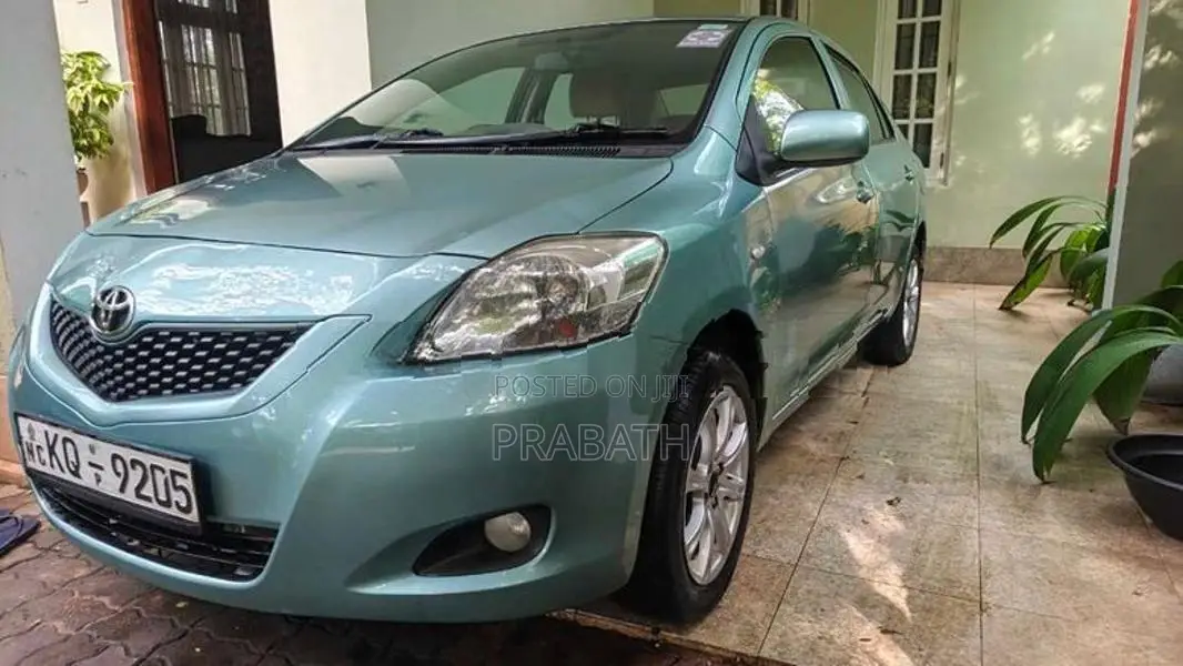 Toyota Yaris 2011