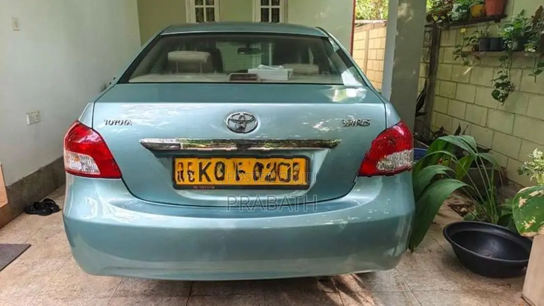 Toyota Yaris 2011