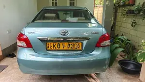 Toyota Yaris 2011