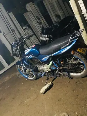Bajaj CT100 2005