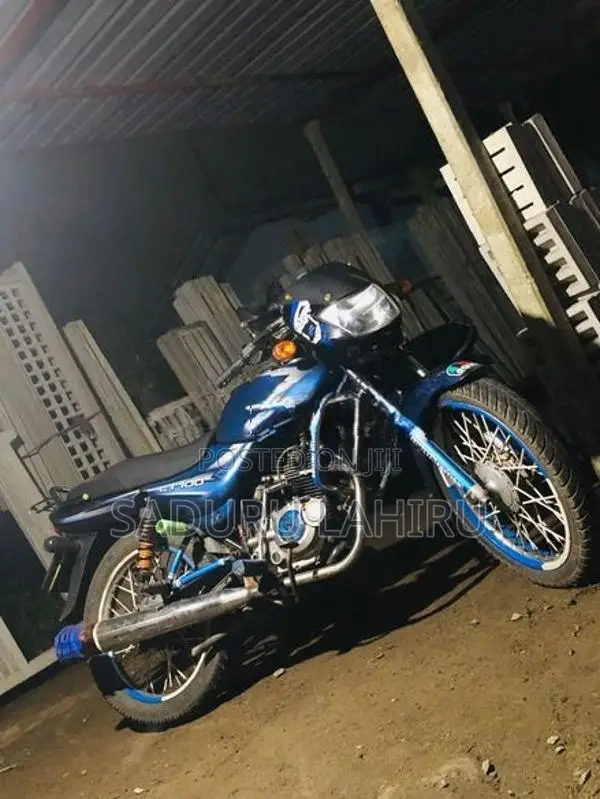 Bajaj CT100 2005