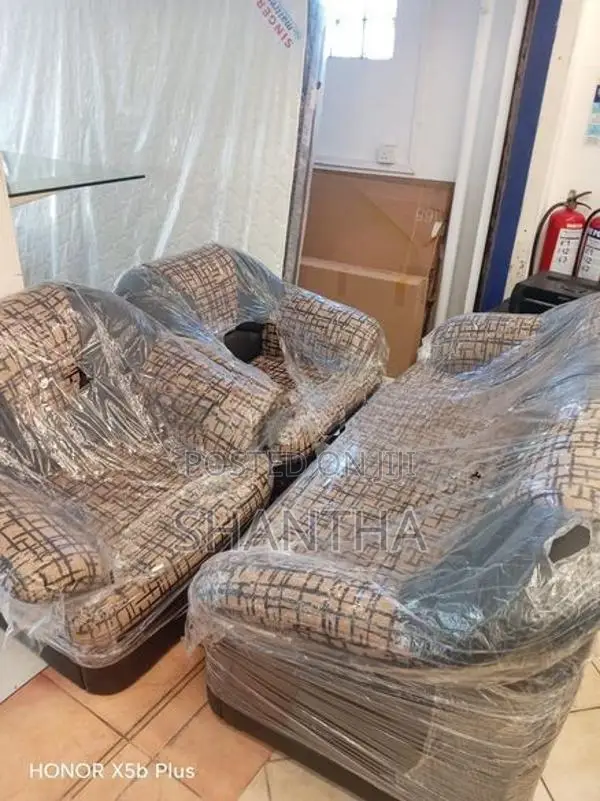 Singer Sofa