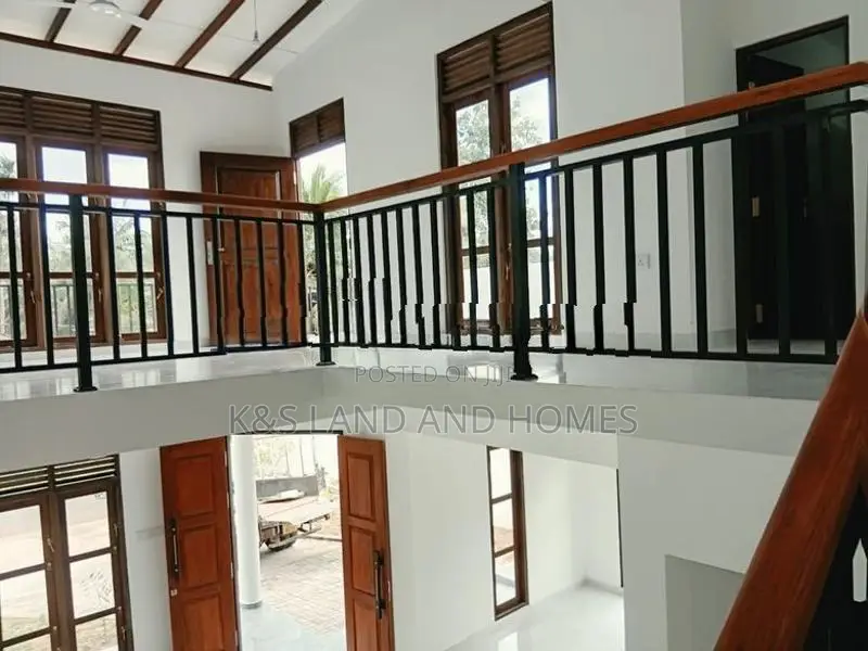 House For Sale In Weyangoda Veyangoda