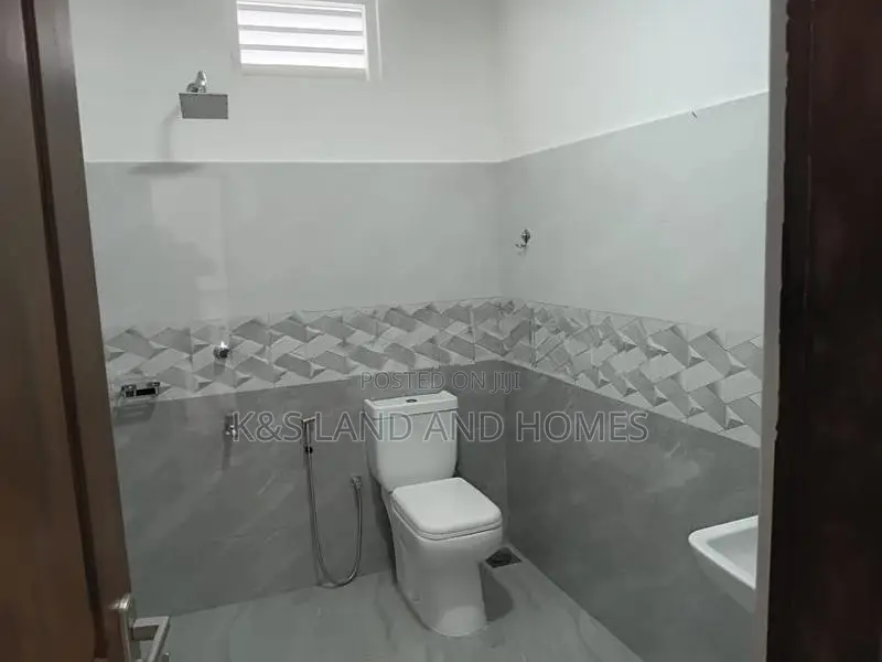 House For Sale In Weyangoda Veyangoda