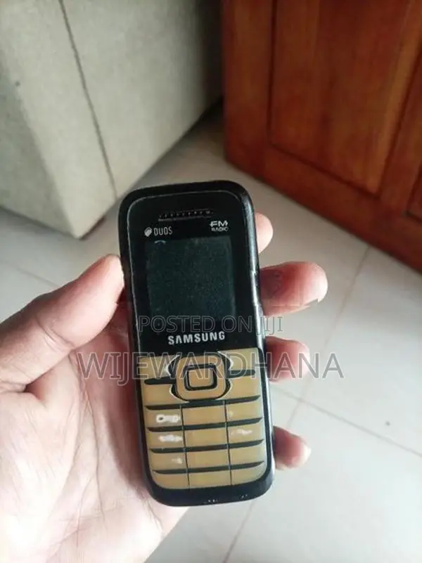 Samsung Button Phone (Used)