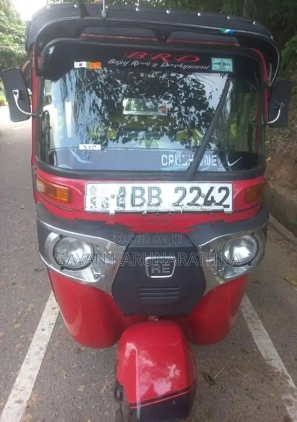 Bajaj RE 2015
