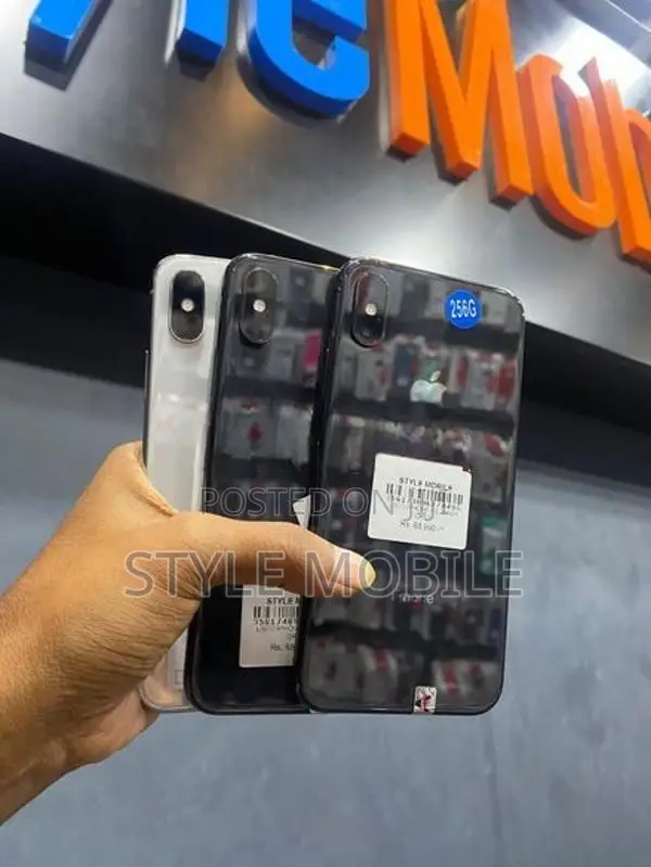 Apple iPhone XS 256GB (Used)