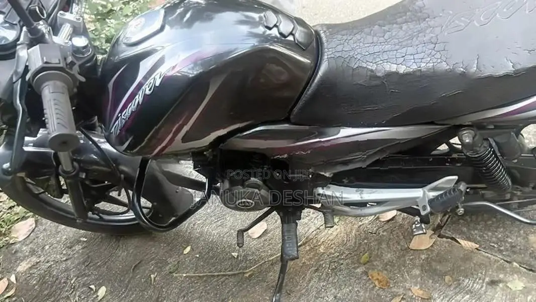 Bajaj Discover 125 2015