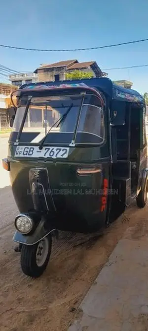 Bajaj RE 2001