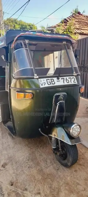 Bajaj RE 2001