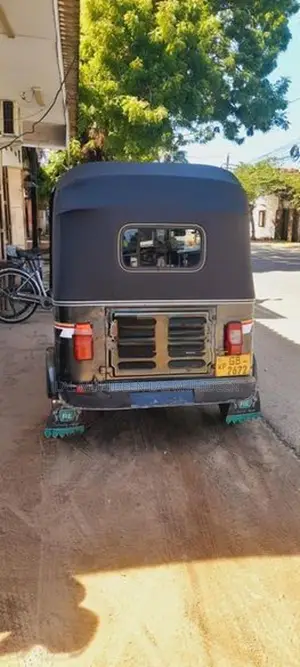 Bajaj RE 2001