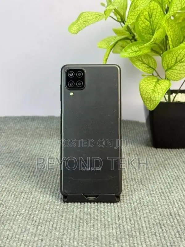 Samsung Galaxy M12 4GB 64GB (Used)