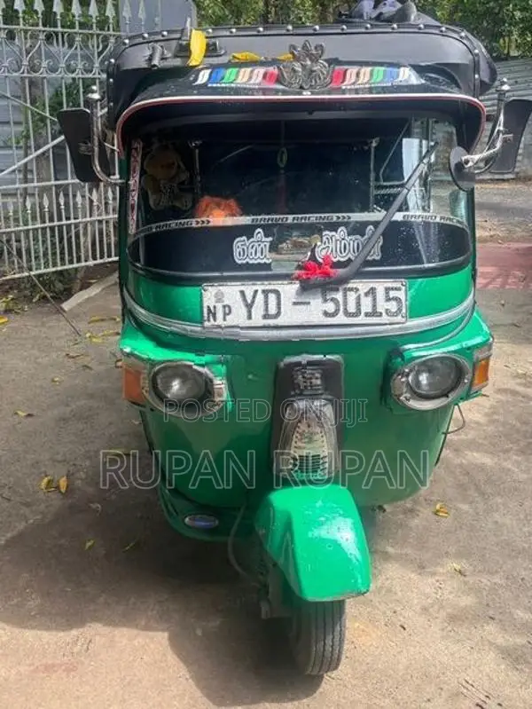 Bajaj RE 2014
