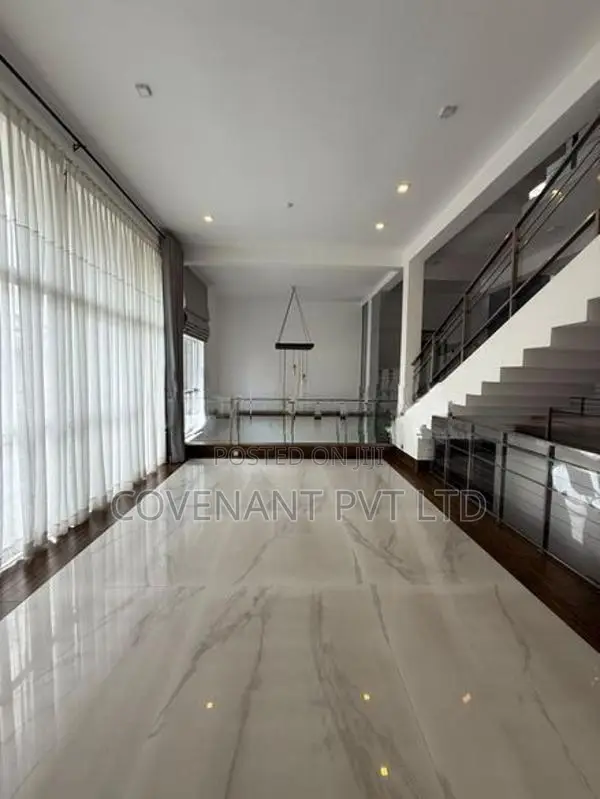 Commercial/ Residential House for RENT in Colombo 5