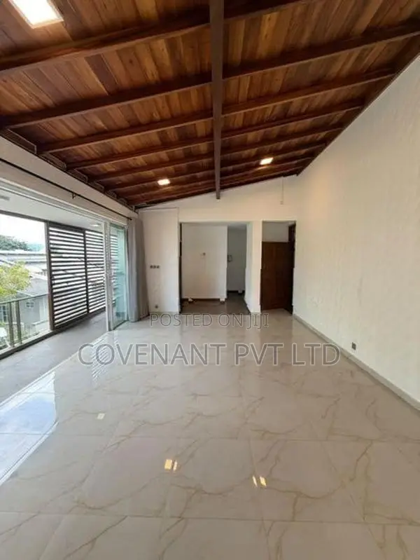 Commercial/ Residential House for RENT in Colombo 5