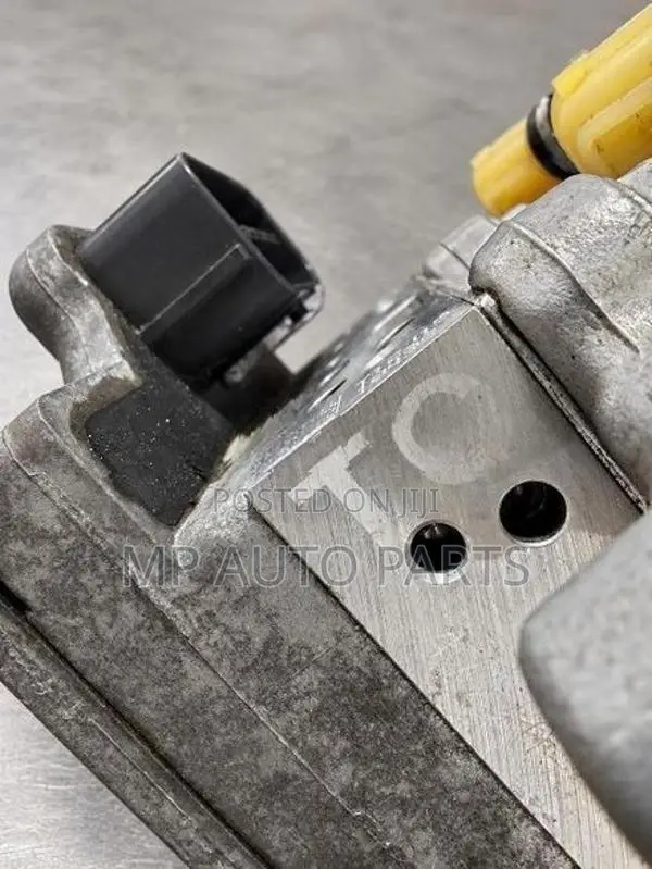 Toyota Aqua TC ABS Unit