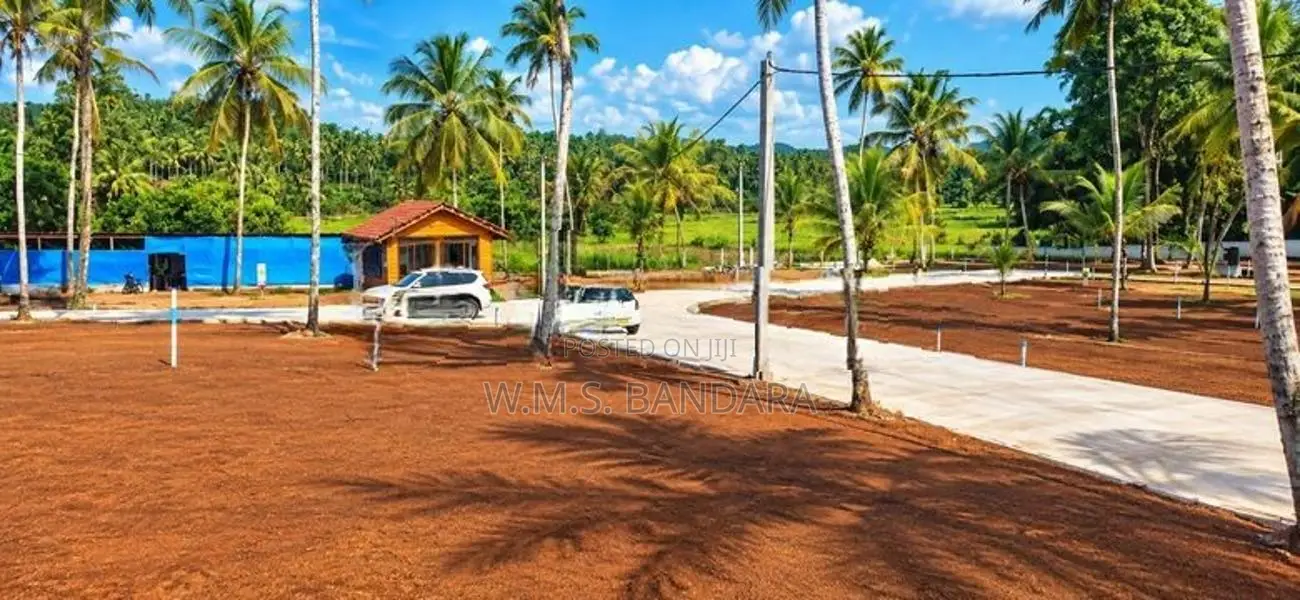 Land For Sale In Attanagalla, Nittambuwa Rd A02