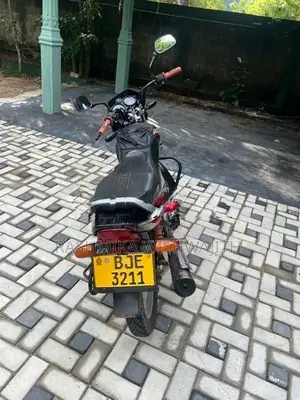 Bajaj CT100 2024
