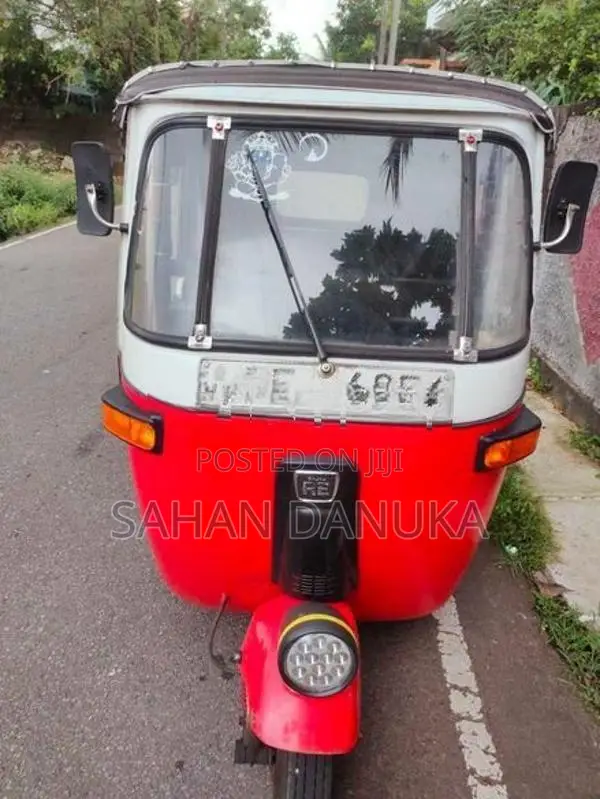 Bajaj RE Three wheelers 2006