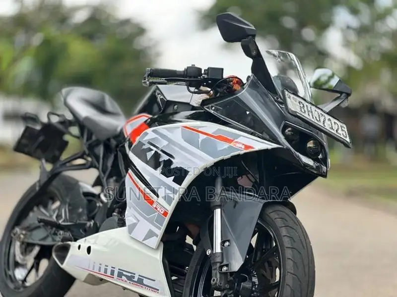 KTM RC 200 2018