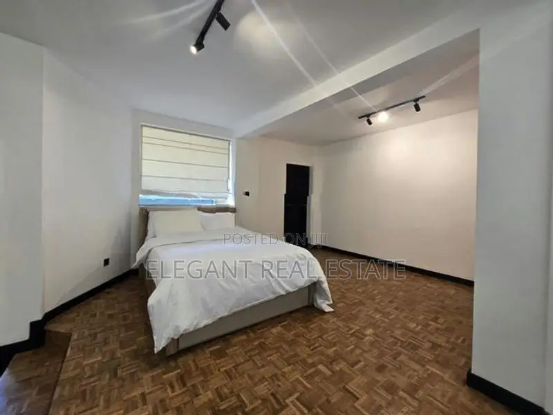 07 Bedroom Furnished 03 Storied House For Rent In Colombo (A6753)