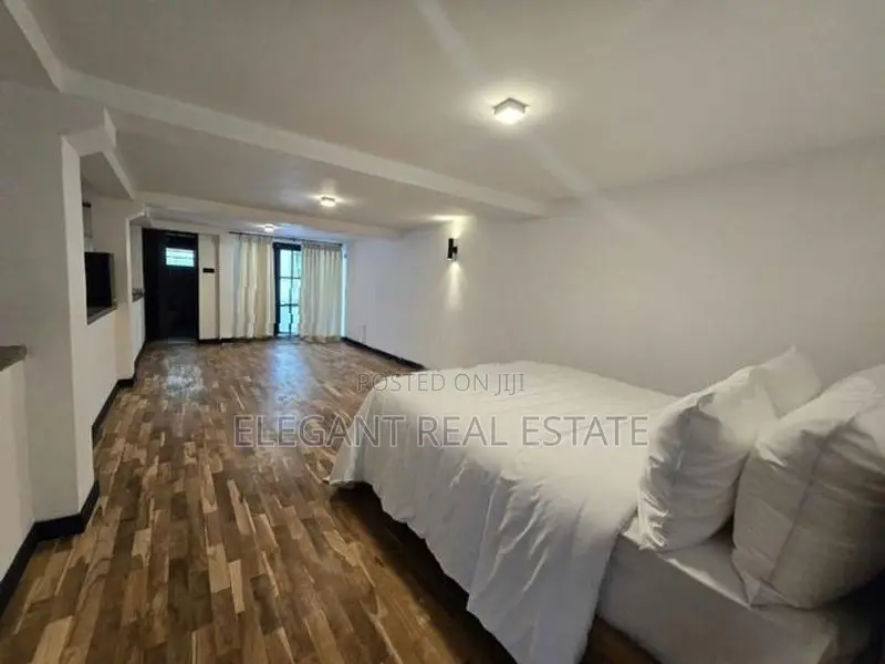 07 Bedroom Furnished 03 Storied House For Rent In Colombo (A6753)