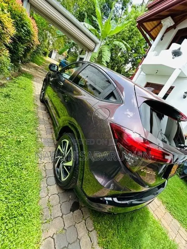 Honda Vezel RS Full Option 2018