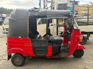 Bajaj RE 2012