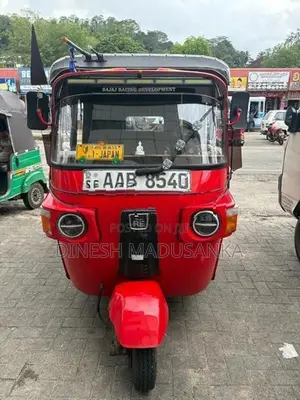 Bajaj RE 2012