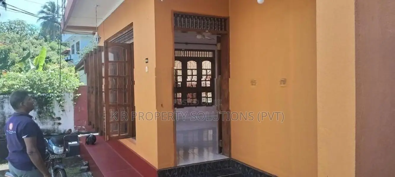 Ground floor House for rent in panadura