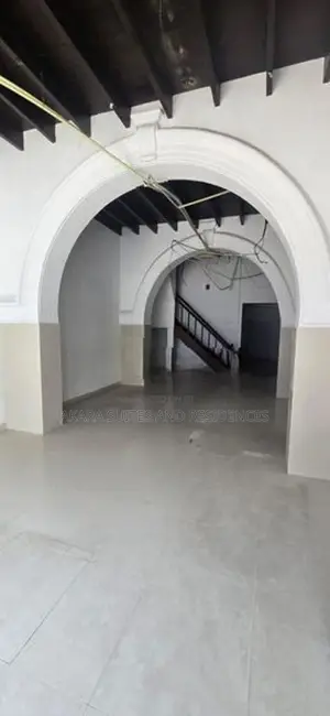 2,000 Sq.ft - Commercial Building for Sale CP48024 Colombo 02
