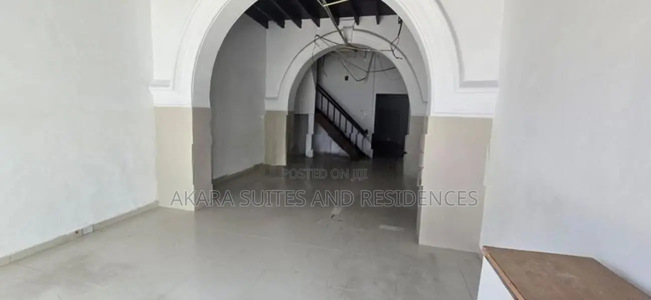 2,000 Sq.ft - Commercial Building for Sale CP48024 Colombo 02
