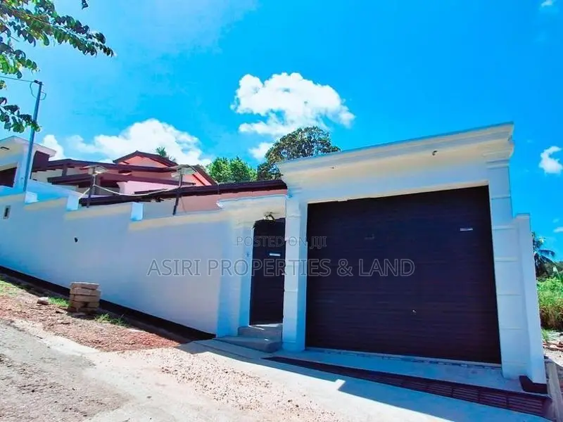 Single Story New House for sale in Piliyandala Madapatha Rd