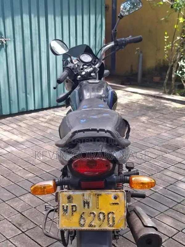 Bajaj Platina 125 2012