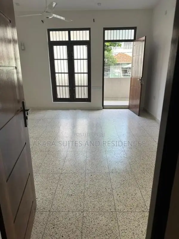 7,500 Sq.ft - Commercial House for Sale CP52236