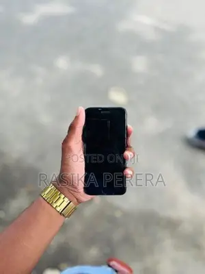 Apple iPhone 8 (Used)
