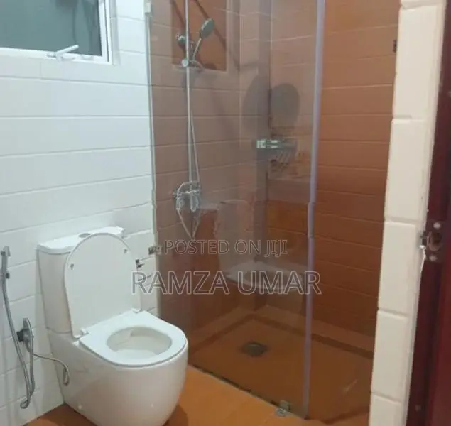 Brand New Luxury House In Kalubowila