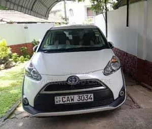Toyota Sienta 2017