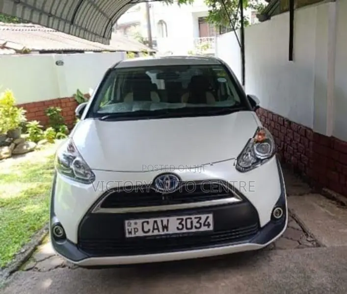 Toyota Sienta 2017