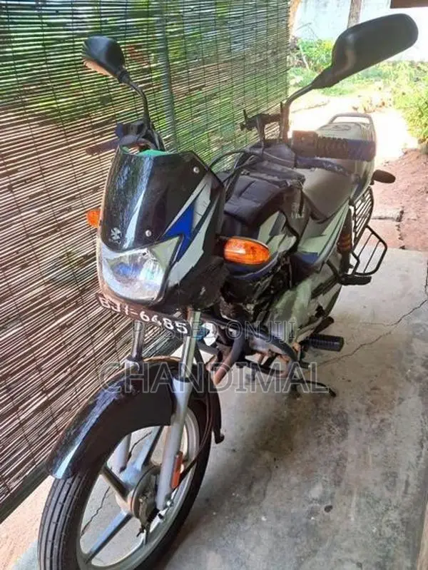 Bajaj CT100 ES 2025